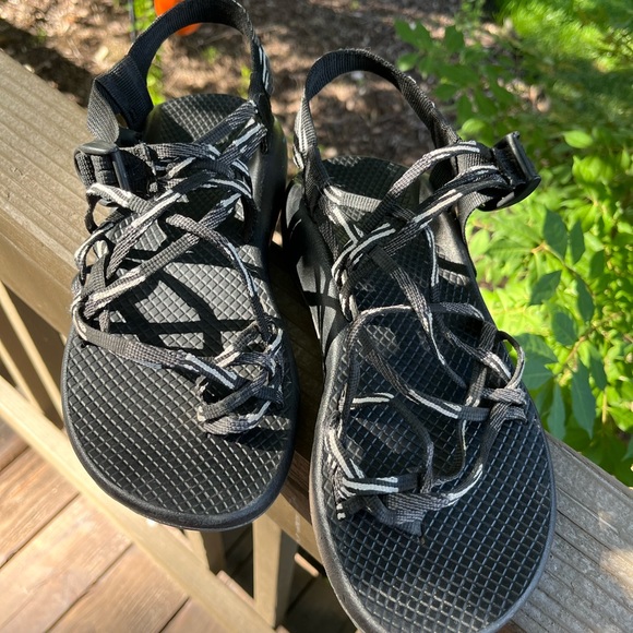 靴 both sandals \